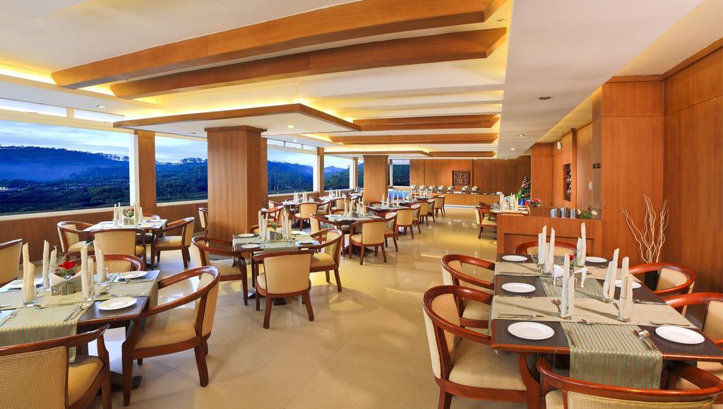 Clouds Valley Hotel Munnar Esterno foto